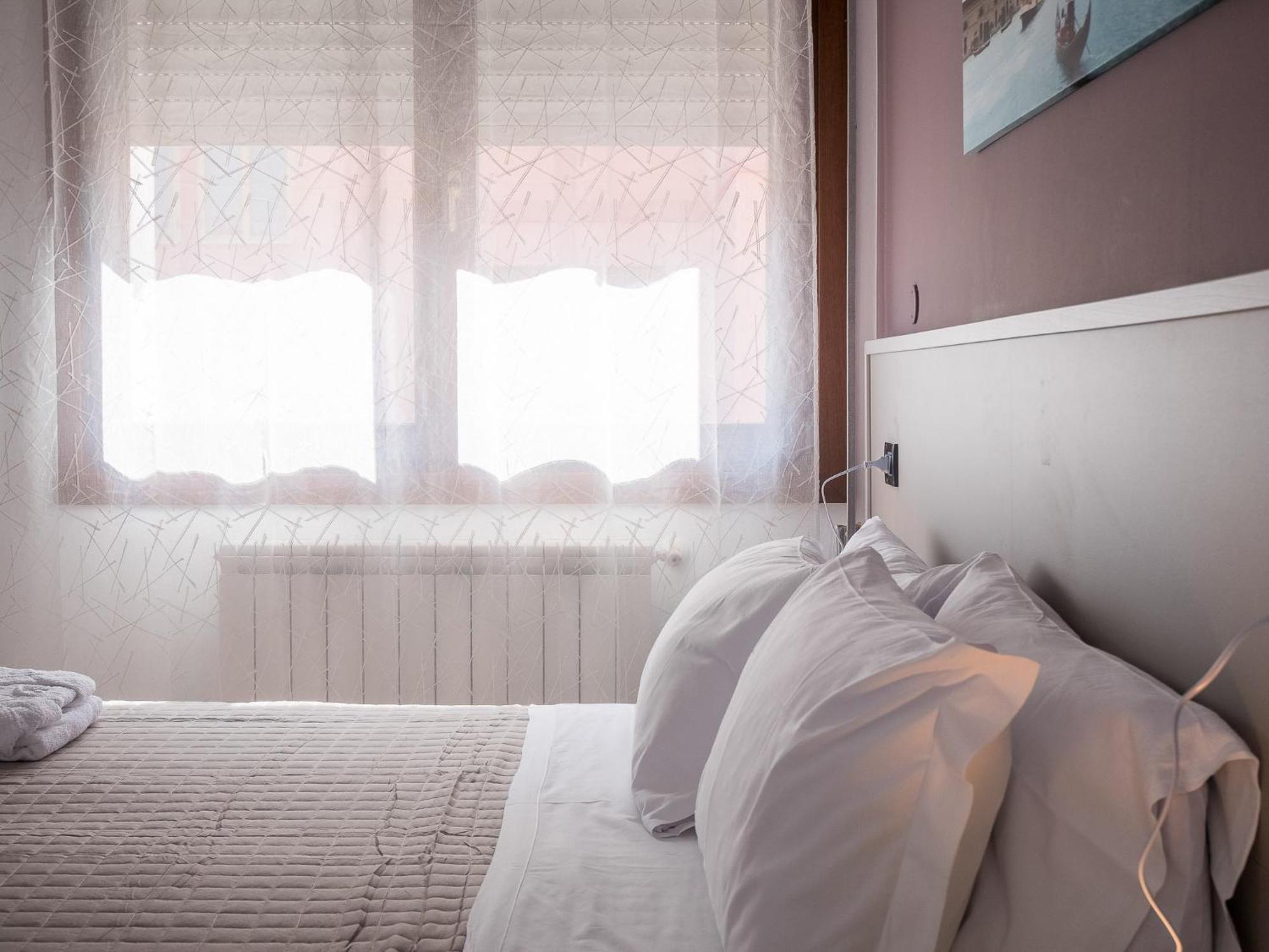 Rb Hotel