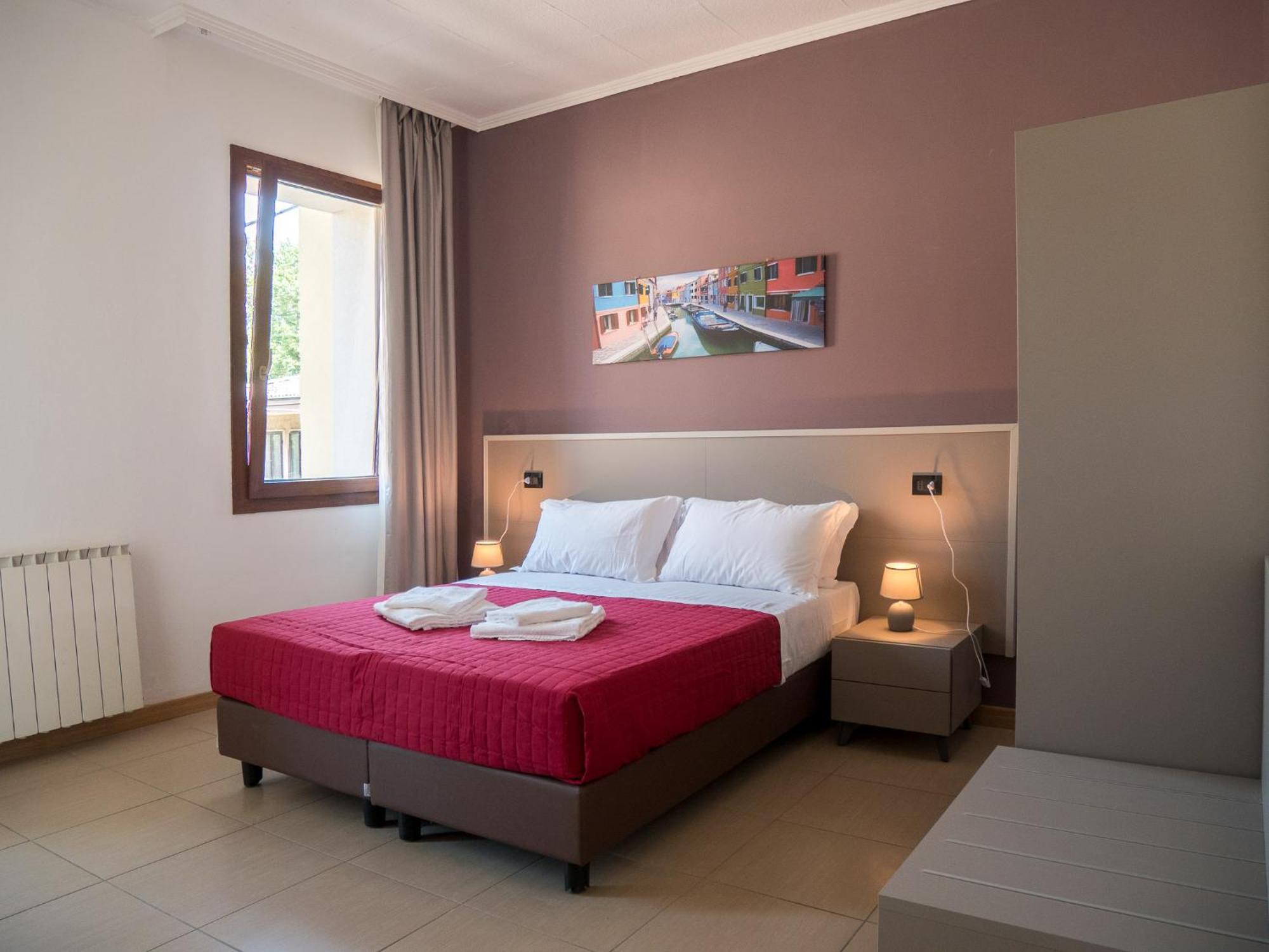 Hotel Rb *